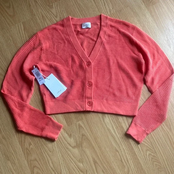 Aritzia Light Cropped Cardigan Wilfred Cadence Cardigan